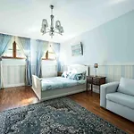 Bed & Breakfast Victoria 4*