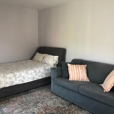Bed & Breakfast Victoria *