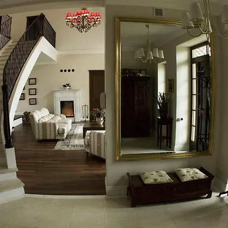 Victoria Bed and Breakfast 4*